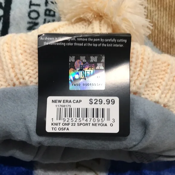 NWT. New Era. NFL. Lined. Knitted. Removable Pom. Buffalo Bills. - Picture 2 of 2